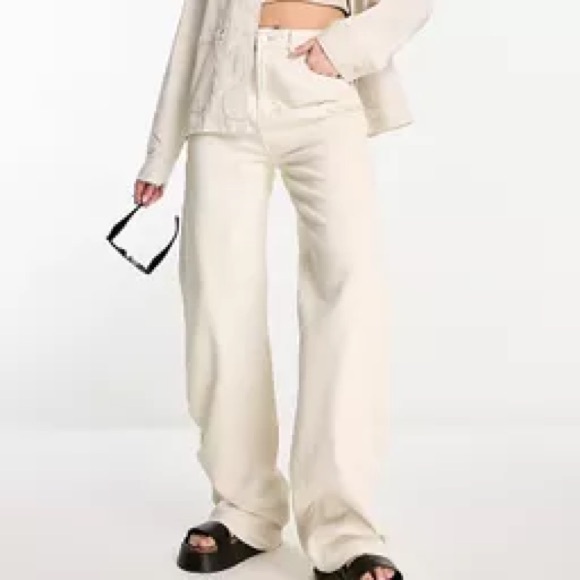 ASOS DESIGN Straight Leg Jeans in Neutral -  W28 / L30 - 100% Cotton - Picture 1 of 10